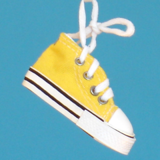 Teniska 1 ks, 8 x 3 cm