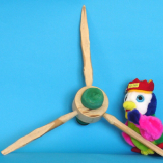 Točící kolotoč k připevnění na klec